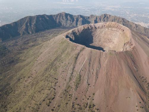 Tour of Mount Vesuvius with private transfer from Pompei-3
